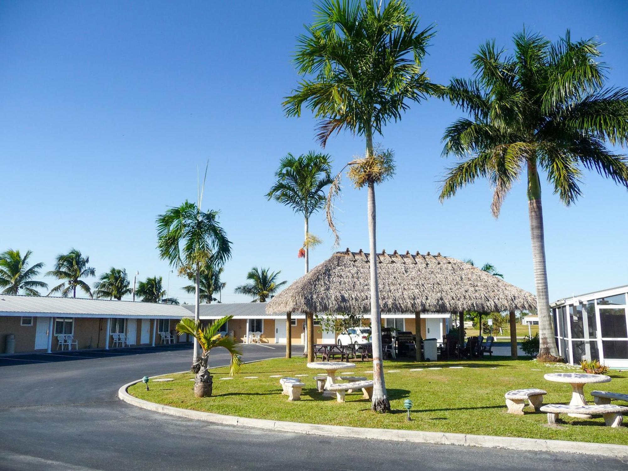 Everglades City Motel - Everglades Adventures Inn Eksteriør billede